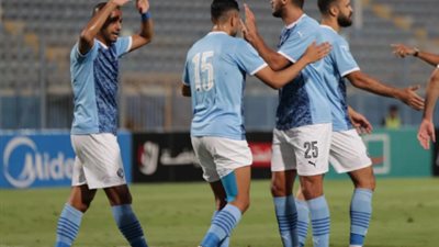 بيراميدز بزيه الأساسي أمام بطل زنزبار 