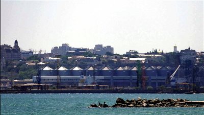 روسيا تستهدف ميناء أوديسا الأوكراني بصاروخ