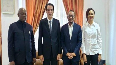 سفير مصر يلتقي بوزير الصحة في غينيا الاستوائية.. تعاون في الدواء والسياحة العلاجية 