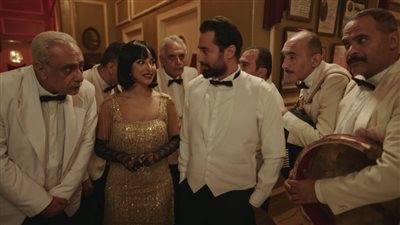 أحمد حاتم يقف على بوابة التاريخ في الدراما الاجتماعية 