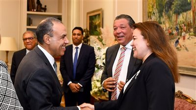 وزير الخارجية يستقبل وفد لجنة العلاقات الخارجية بمجلس الشيوخ