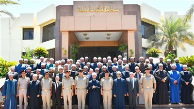 وزير الأوقاف يلتقى بالأئمة والوعاظ المدنيين العاملين بالقوات المسلحة