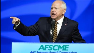 والز يعلن استعداداه للمناظرة مع فانس اكتوبر المقبل