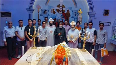 الأنبا بيشوي يترأس (قداس الملائكة) بأسوان.. شاهد