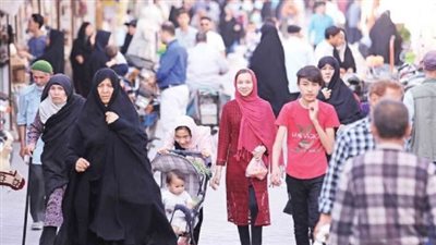 إيران ترحل 2000 لاجئ أفغاني من بلدة صغيرة بالقرب من طهران