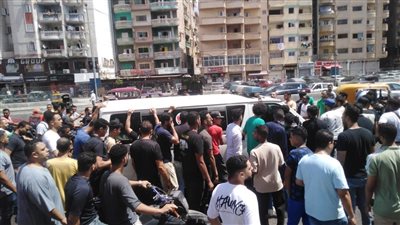 أهالى الإسكندرية يشيعون جثمان عامل الدليفري ضحية حادث الدهس بسموحة