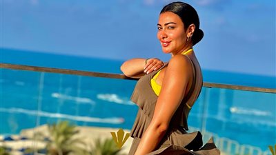 ميرهان حسين تثير الجدل بإطلالة جريئة |كيم كارداشيان المصرية (صور)