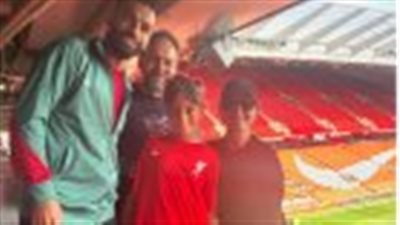 ريهام عبد الغفور برفقة أسرتها ومحمد صلاح