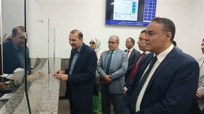 الدستاوي يتفقد مركز خدمة العملاء بالحلمية التابع لشركة شمال القاهرة لتوزيع الكهرباء