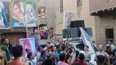 الأقباط الأرثوذكس يحتفلون بزفة الصور في الرحمانية قبلى بقنا   