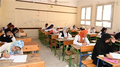  إعتماد نتيجة الدور الثاني للشهادة الإعدادية بمدارس قنا 