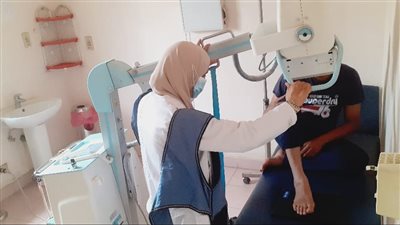 الكشف على 1032 مريضا ضمن  قافلة طبية  بقرية الروضة بالدقهلية