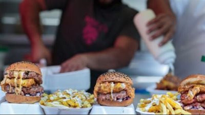 أطعمة ومشروبات تسبب التورم تجنبها