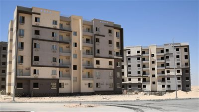 محافظ قنا يتابع مع رؤوساء المحليات إجراءات تراخيص البناء