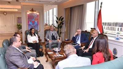 وزير العمل لـ