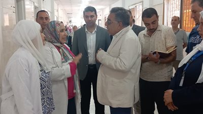 محافظ الدقهلية يتفقد الخدمات الطبية المقدمة بمستشفيات المنصورة نبروه