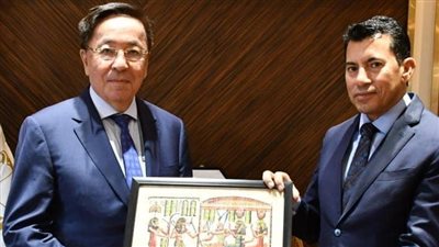 وزير الشباب يبحث مع سفير كازاخستان تعزيز أطر التعاون المشترك