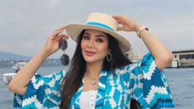 لجين عمران كزهرة البانكس والجمهور يغازلها