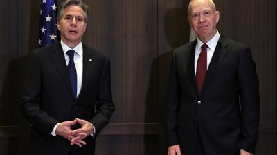 إعلام عبرى : بلينكن يجتمع بوزير الدفاع الإسرائيلي يوآف غالانت