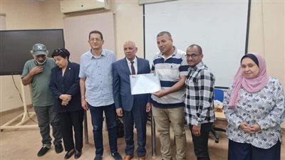 تسليم 16 شهادة TSM لشركة مياه الشرب بقنا