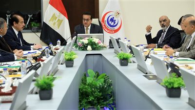 توجيهات بخطة شاملة للتوسع في منشآت التأمين الصحي للتيسير على المنتفعين