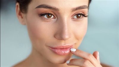 طريقة صنع مرطب شفاه طبيعي باستخدام مكونات منزلية بسيطة