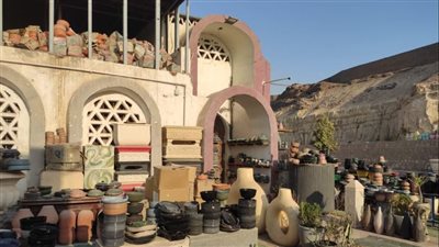 جواهرجية الطين .. كفوف من ذهب بقرية الفواخير في الفسطاط