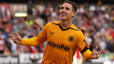 الشباب يفاوض جناح ولفرهامبتون الإنجليزي