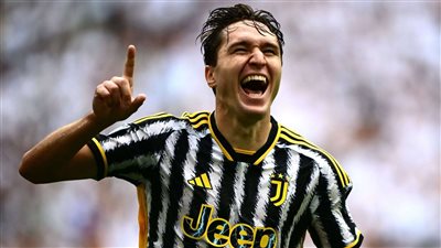 برشلونة مهتم بضم كييزا بعد فشل التعاقد مع نيكو وليامز