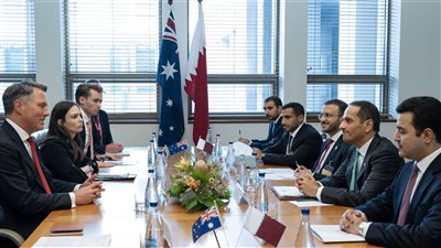 اجتماع بين رئيس الوزراء القطري ووزير الدفاع الأسترالي بشأن الوساطة في غزة