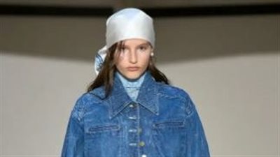 التنانير الجينز تتصدر موضة 2024