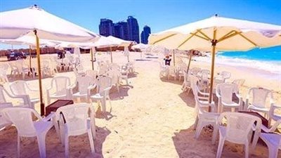 وزير الشؤون النيابية يتفقد المنطقة الشاطئية لذوي الهمم بمهرجان العلمين الجديدة