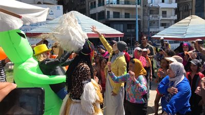   200 من ذوى الهمم والمكفوفين ومرضى السرطان يحتفلان بمهرجان اسكندرية للعمل الانسانى 