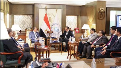 نقيب المحامين يلتقي الدكتور أحمد السبكي رئيس الهيئة العامة للرعاية الصحية