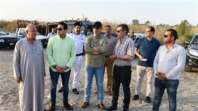 محافظ الفيوم يشهد عملية إنزال زريعة الجمبرى في بحيرة قارون