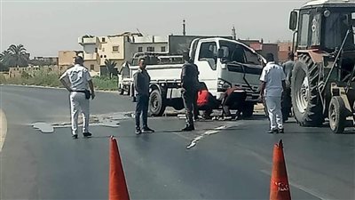 انقلاب سيارة نقل محملة بالسولار على طريق الفيوم - القاهرة 