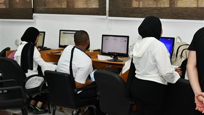 مكتب تنسيق جامعة قناة السويس يستقبل طلاب المرحلة الثانية