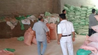 ضبط 20 طنًا من الدقيق المدعم داخل ماكينة طحين في المنوفية