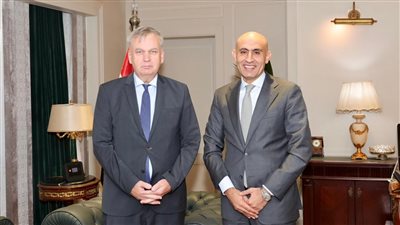 بحث آليات إطلاق مشروع 100 مدرسة مصرية ألمانية