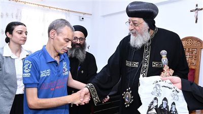البابا تواضروس يزور كنيسة 