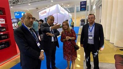 سفير مصر في موسكو يزور الشركات المصرية المشاركة في معرض الصناعات الهندسية