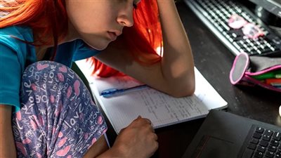 احذر أعراض كورونا تختلف من البالغين والأطفال