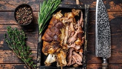 طريقة عمل صينية اللحم الشهية في الفرن بعد السلق 