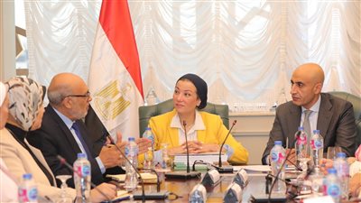 وزير التربية والتعليم يبحث دمج طلاب المدارس في العمل البيئي