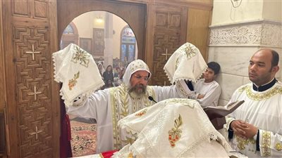 الأنبا صليب يترأس 