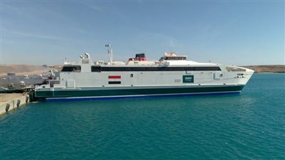 تداول 260 سيارة بوزن 620 طن بموانئ البحر الأحمر 