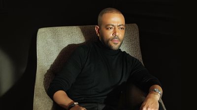 تامر عاشور يتصدر تريند يوتيوب بأغنية 