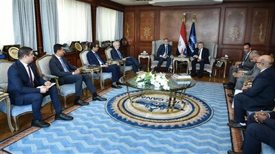 أسامة ربيع يبحث مع 