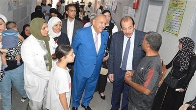 نائب وزير الصحة يتفقد مركز طبي التجمع الأول بمنطقة القاهرة الجديدة
