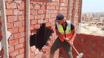 استمرار حملات إزالة الإشغالات والتصدي للمخالفات في حدائق أكتوبر الجديدة 